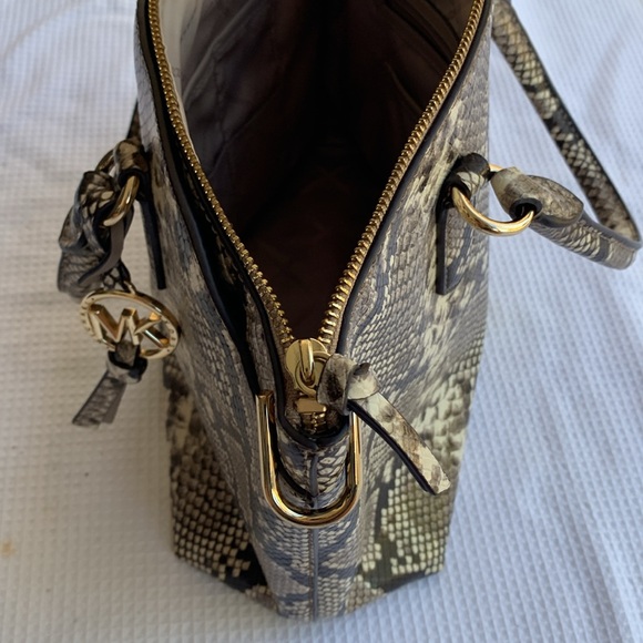 Michael Kors snake skin satchel no long strap - Picture 7 of 14